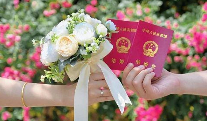 属鸡女可以和属鼠男在一起吗婚姻
